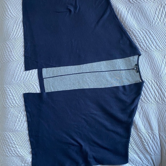 RW&CO Navy Grey Poncho XS/S - Picture 8 of 8